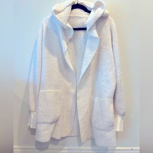 Woman’s White Hoodie Sweatshirt